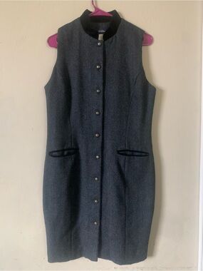 Vintage Breeches Classic Sleeveless Wool Blend Shift Dress in Charcoal